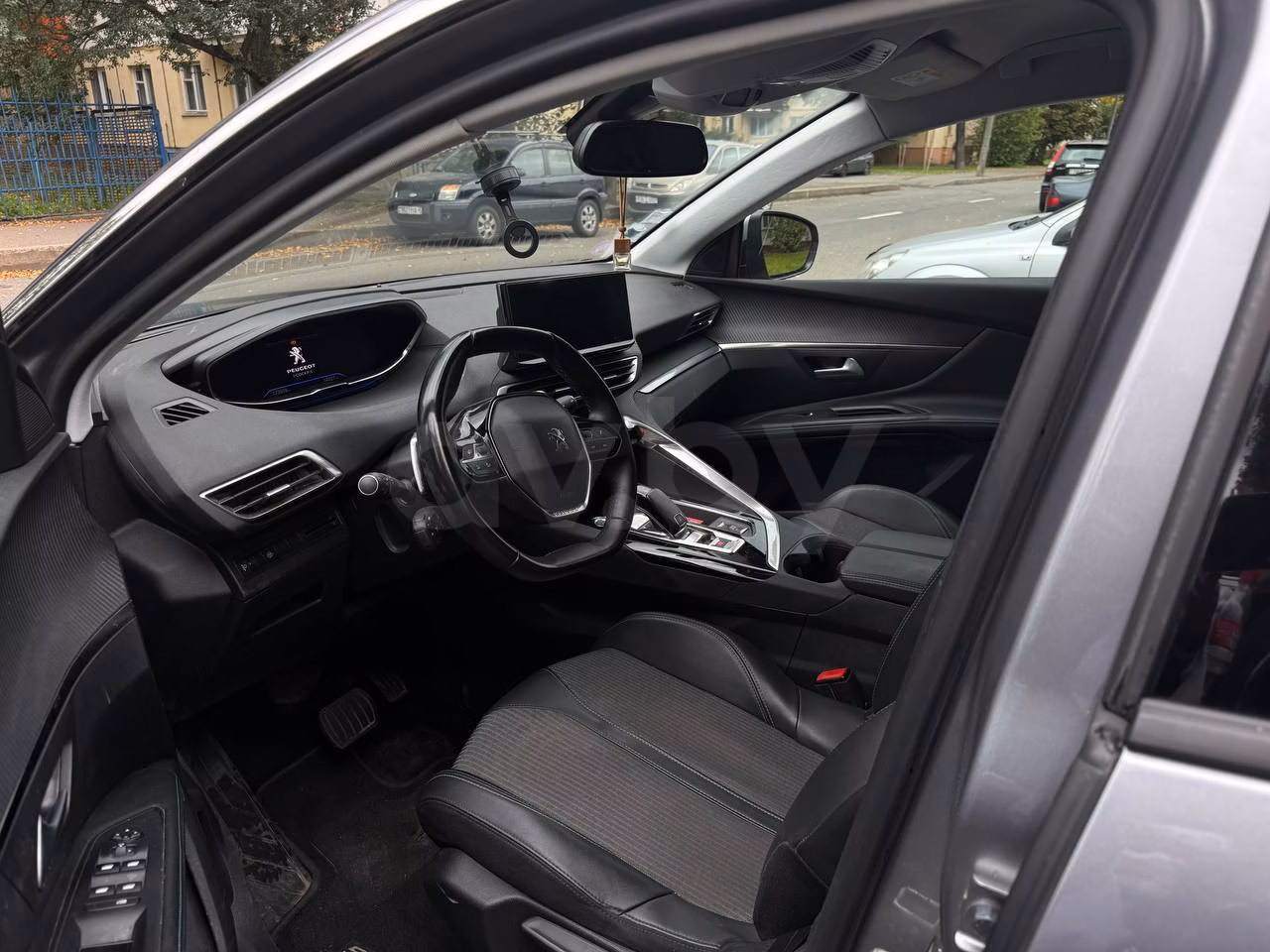 Peugeot 5008 фото 18