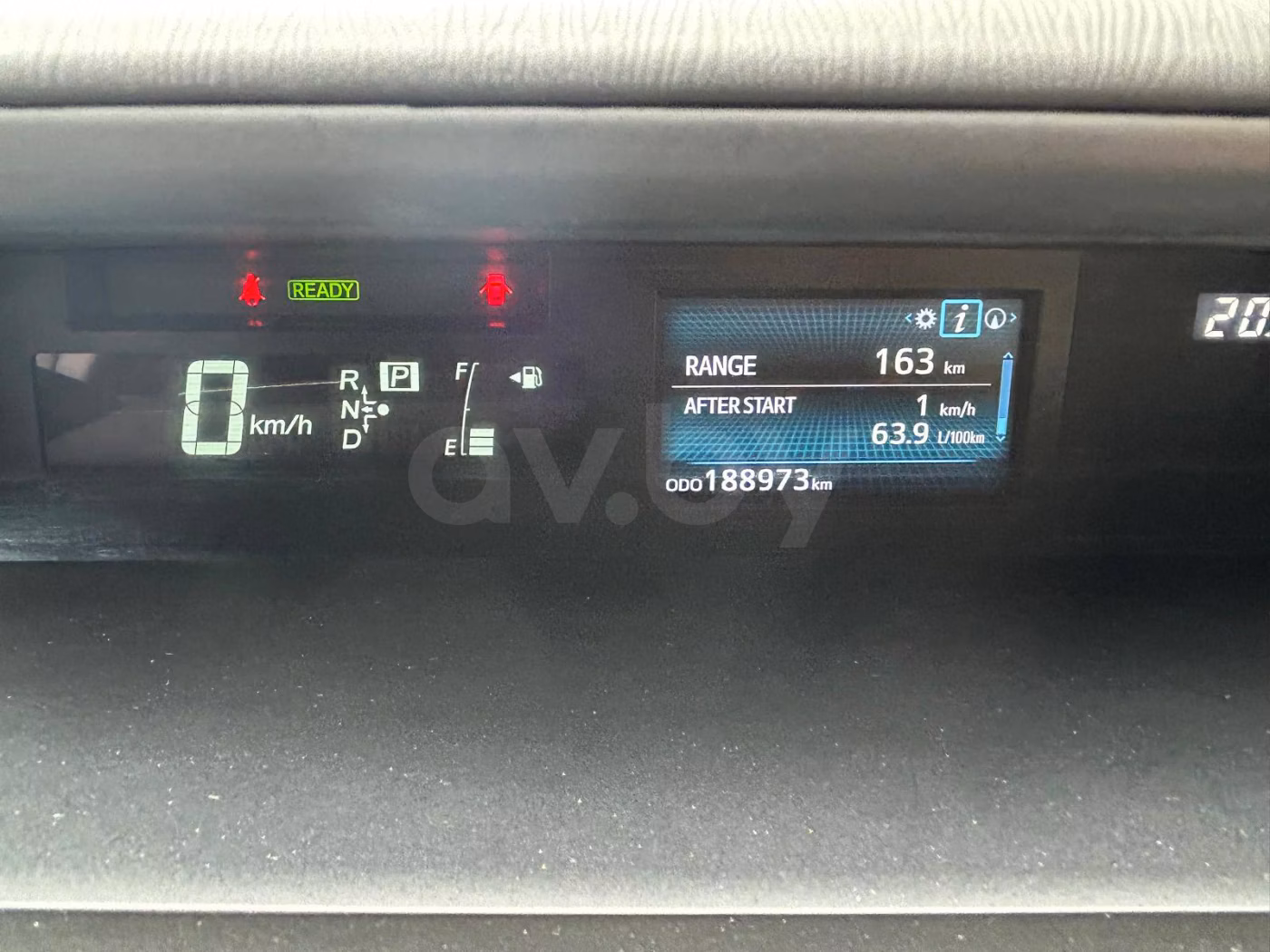Toyota Prius V(+) фото 20