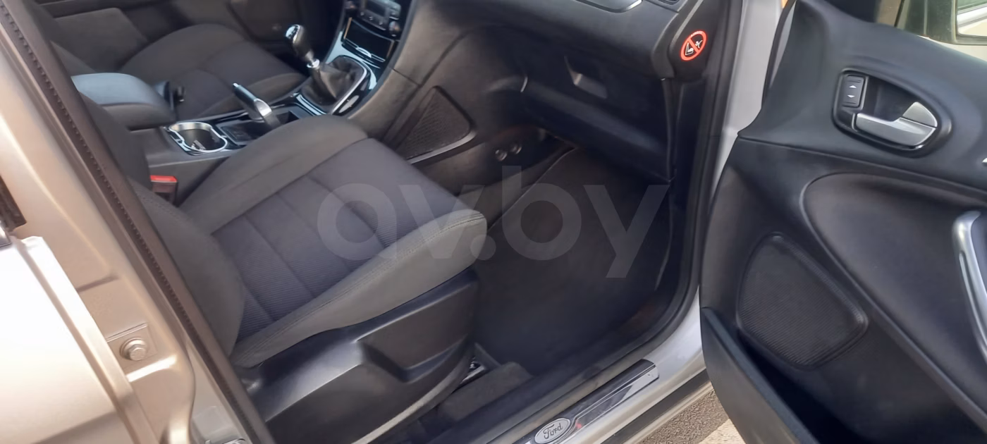 Ford S-MAX фото 10