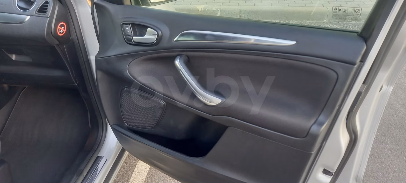 Ford S-MAX фото 11