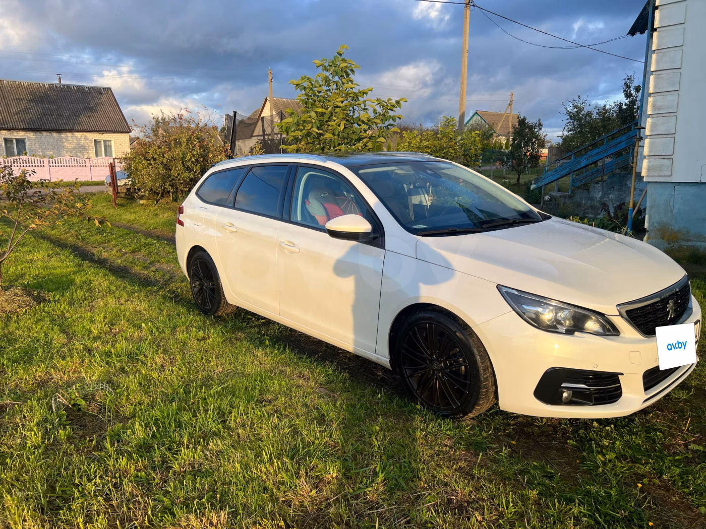 Peugeot 308 фото 2