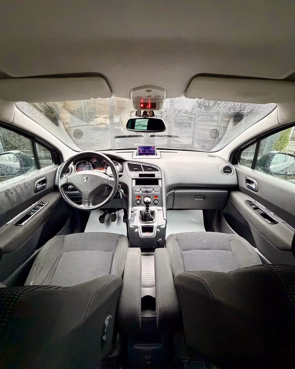 Peugeot 5008 фото 4
