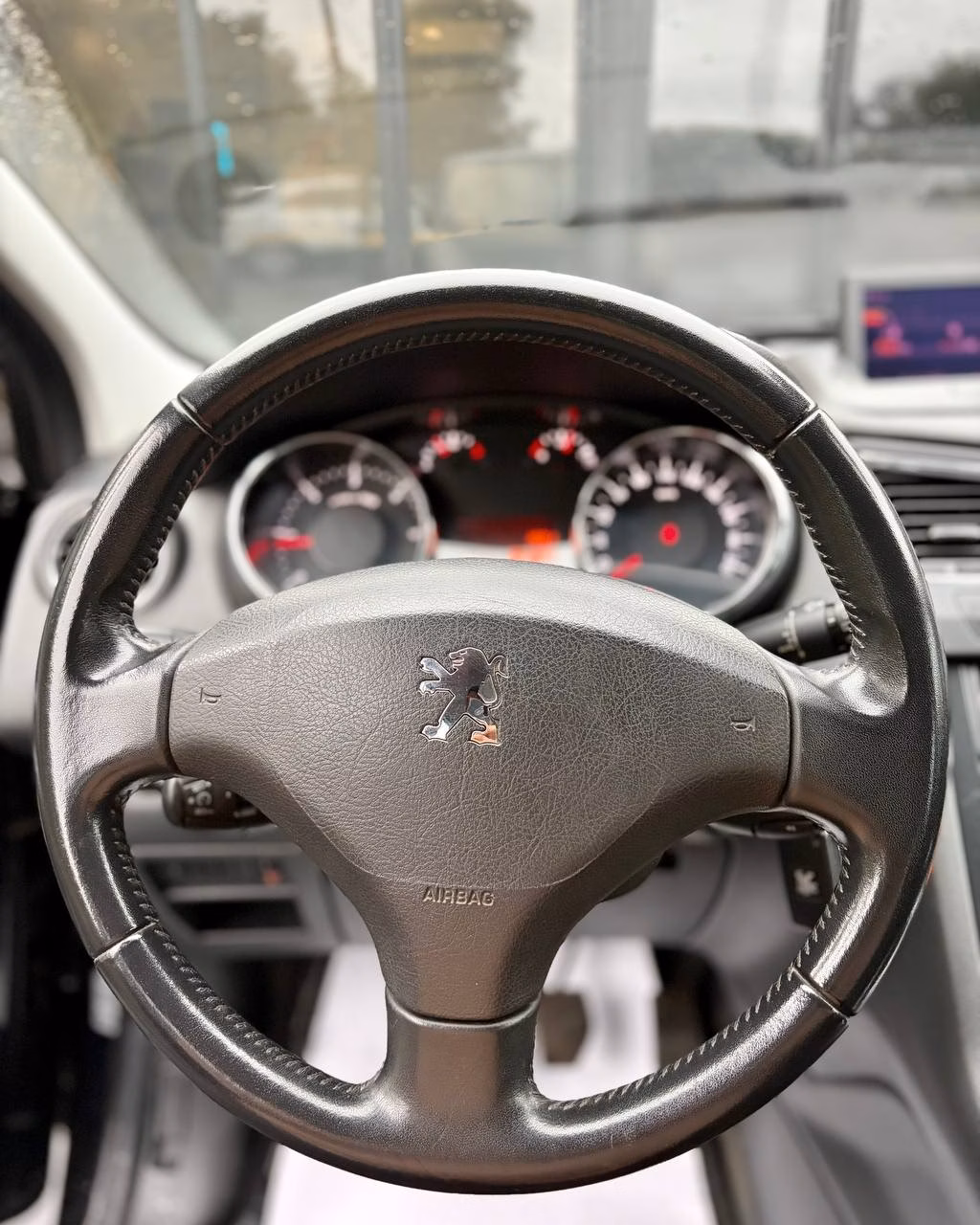 Peugeot 5008 фото 7