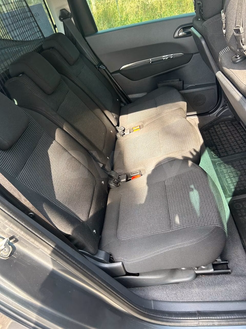 Peugeot 5008 фото 3