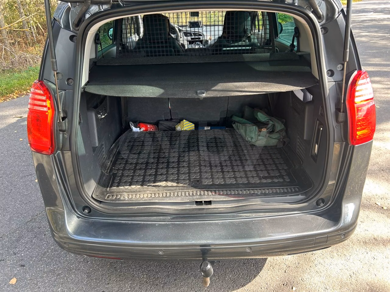Peugeot 5008 фото 8