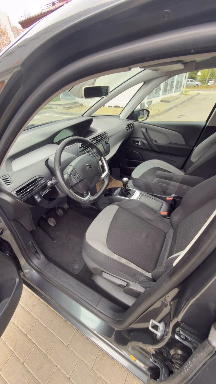 Citroen C4 Picasso фото 3