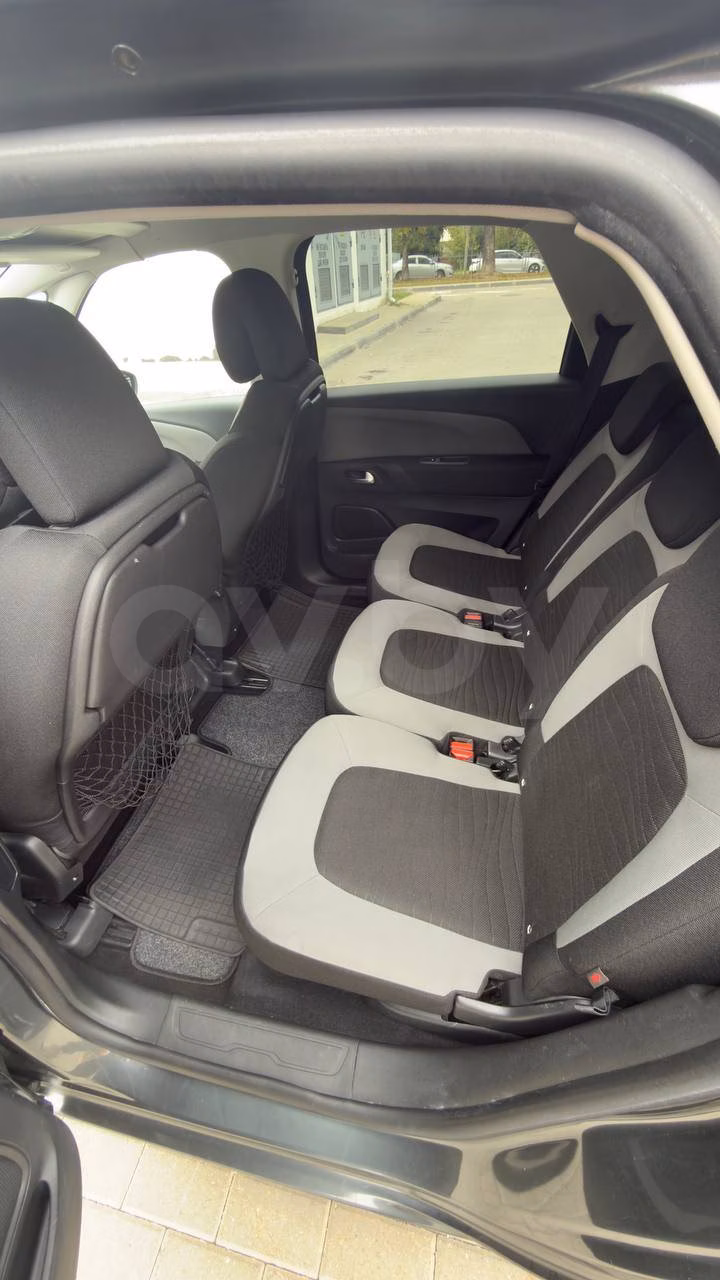 Citroen C4 Picasso фото 7