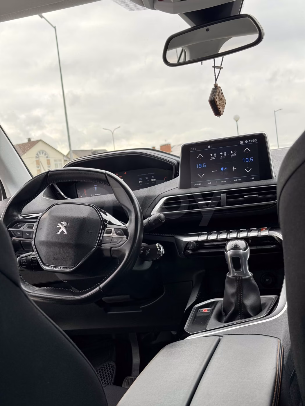 Peugeot 5008 фото 6