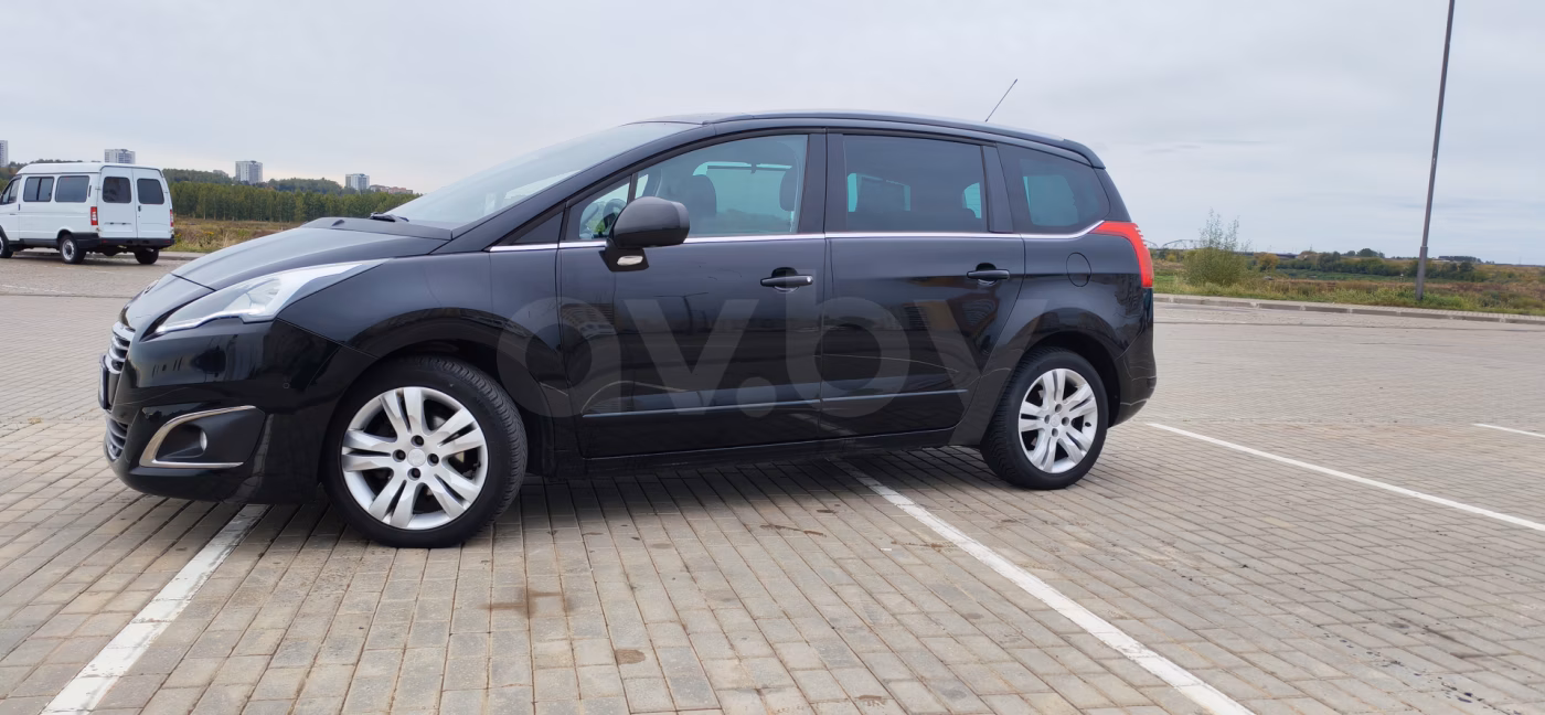 Peugeot 5008 фото 9