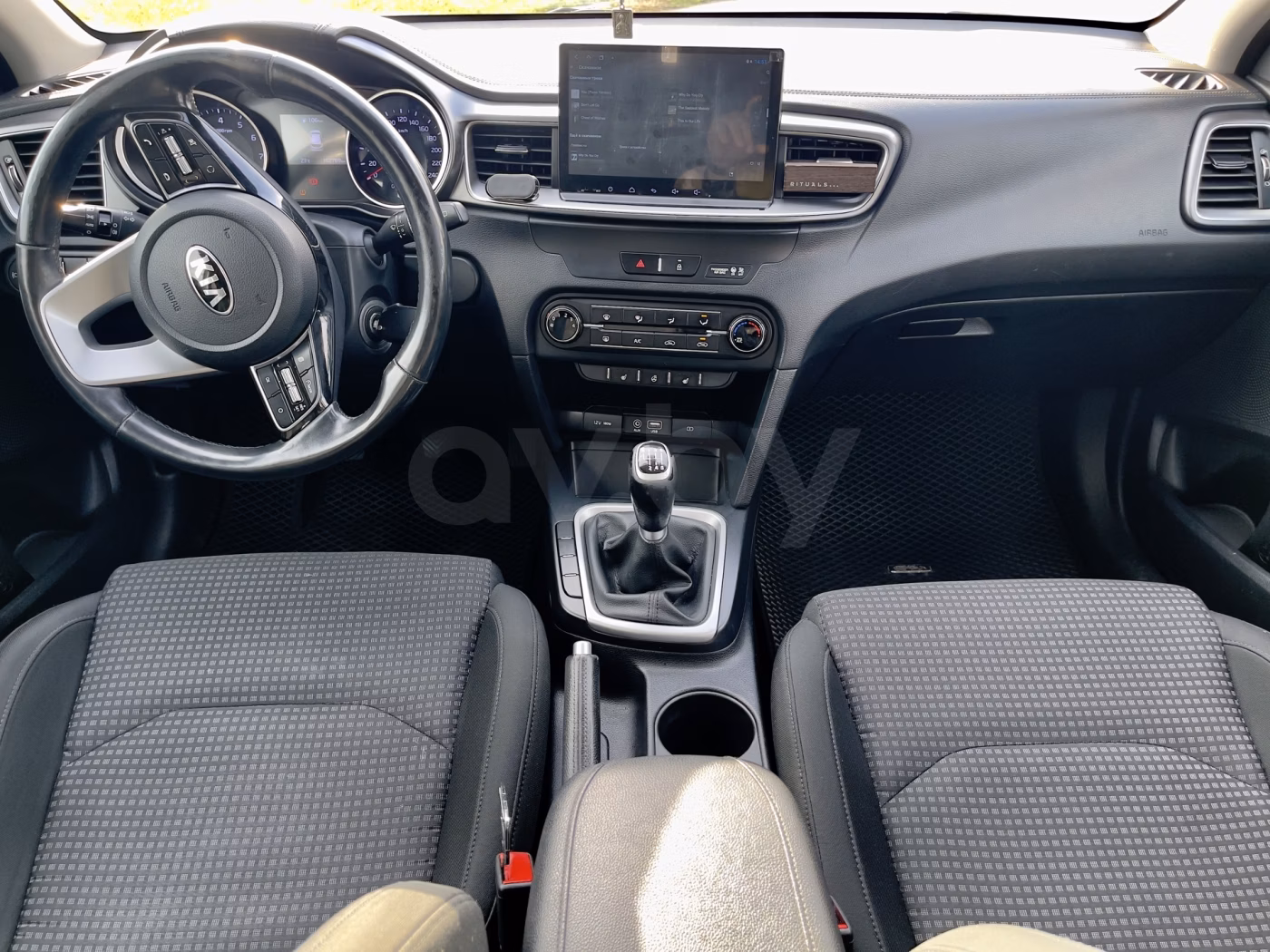 Kia Cee'd фото 7
