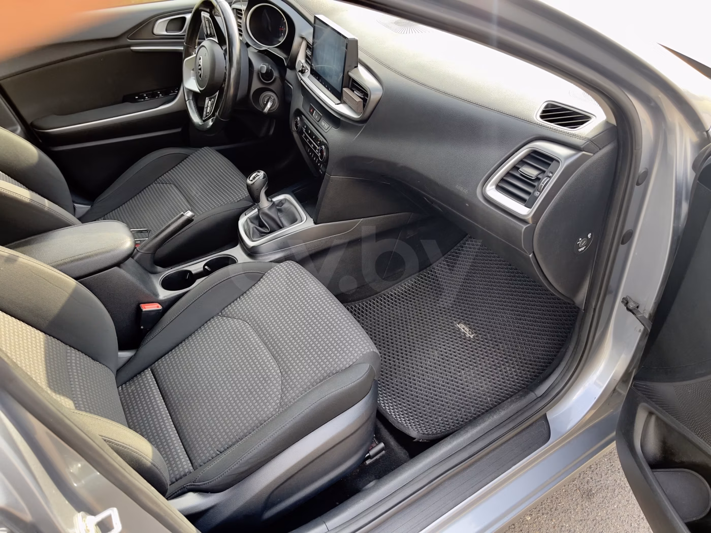 Kia Cee'd фото 9