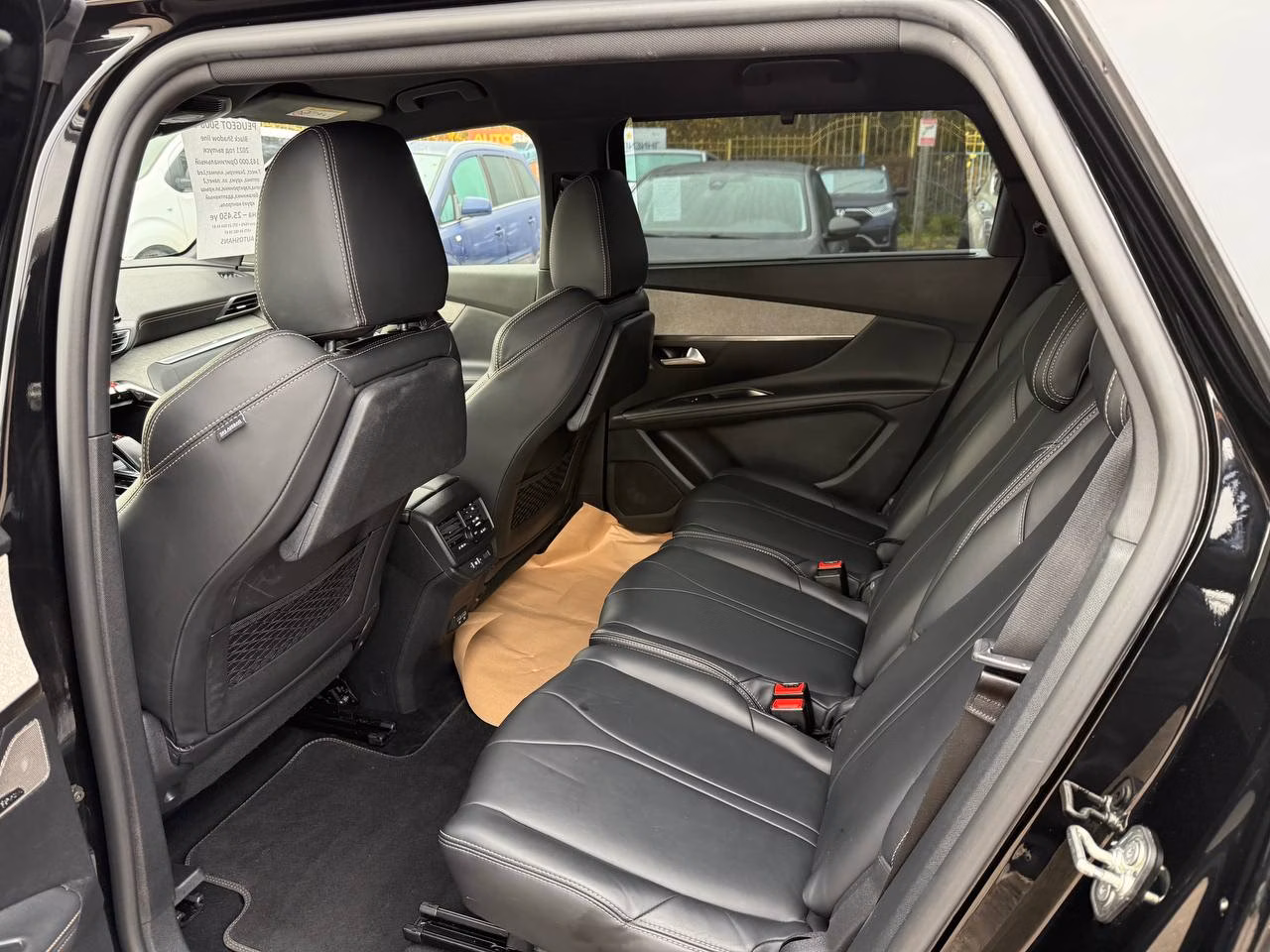 Peugeot 5008 фото 12
