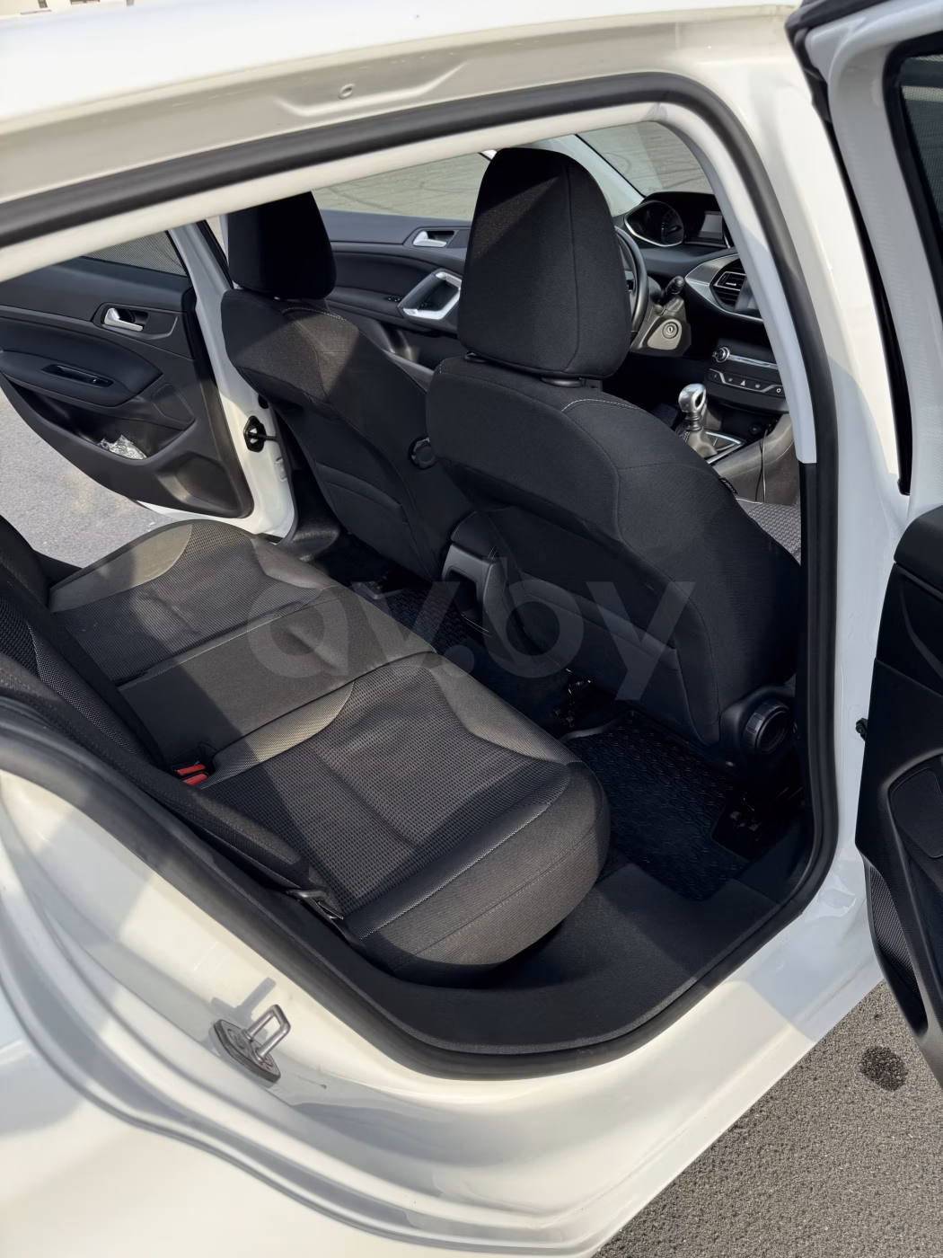 Peugeot 308 фото 8