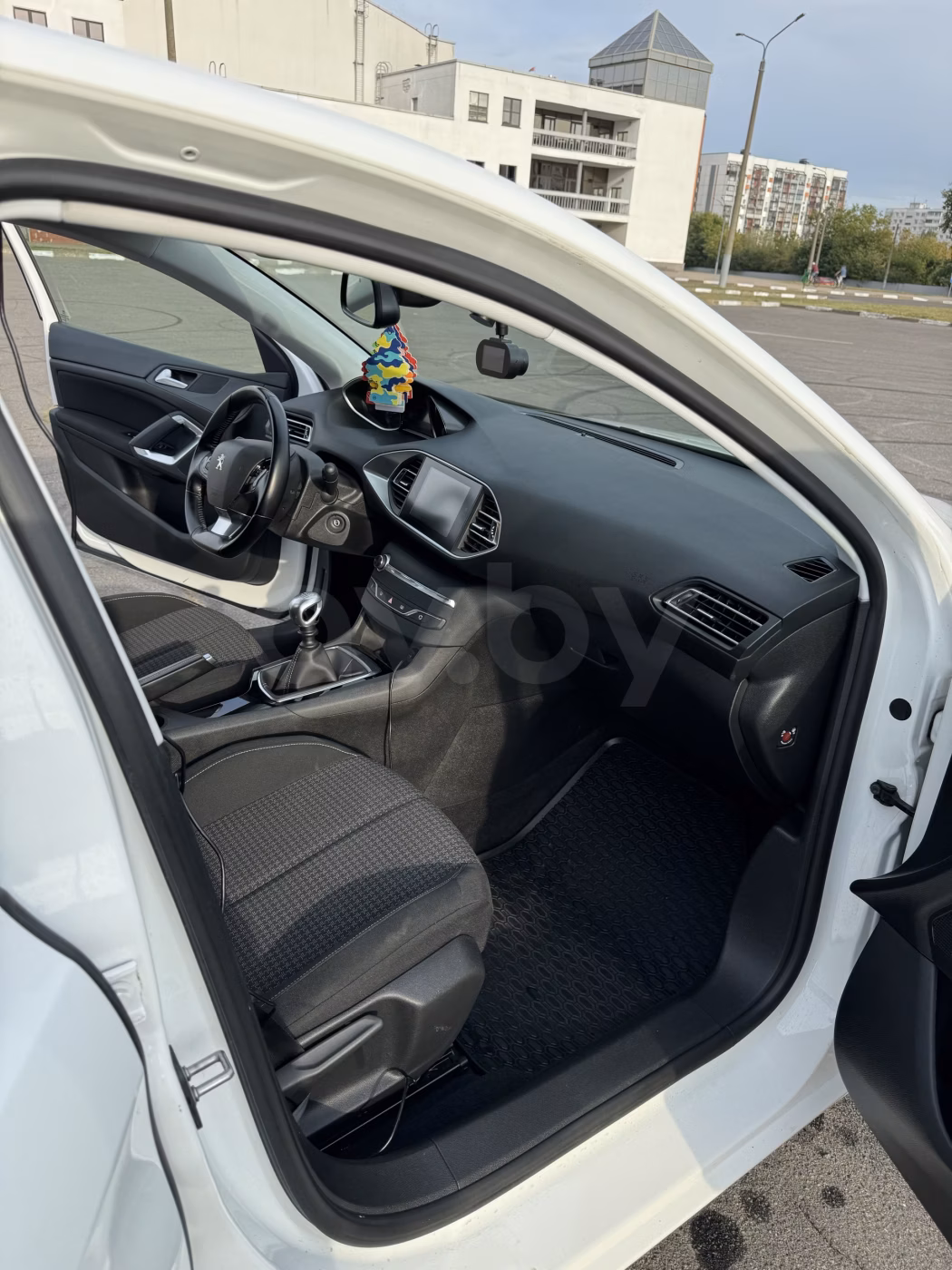 Peugeot 308 фото 9