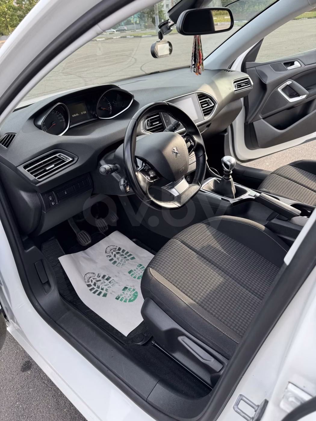 Peugeot 308 фото 10