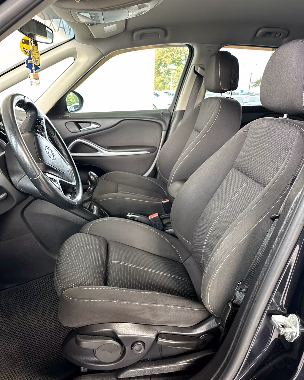 Opel Zafira фото 7