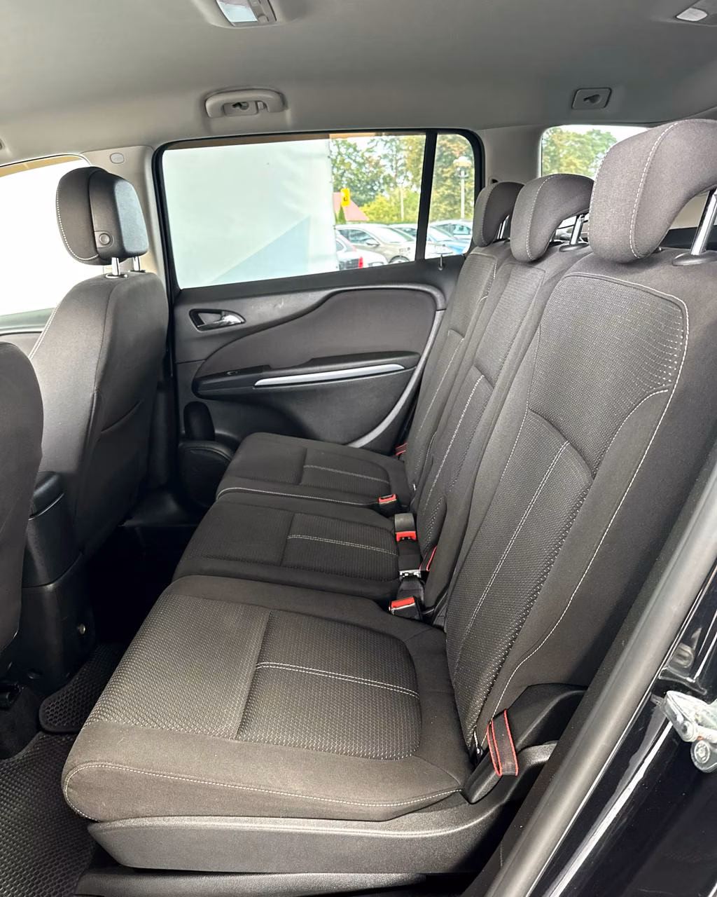 Opel Zafira фото 11