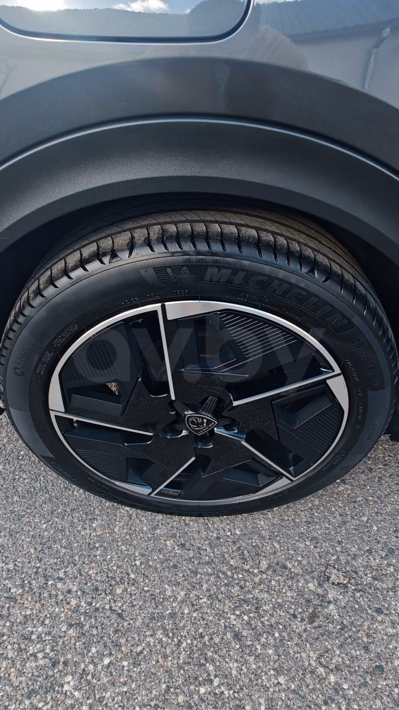 Peugeot 408X фото 9