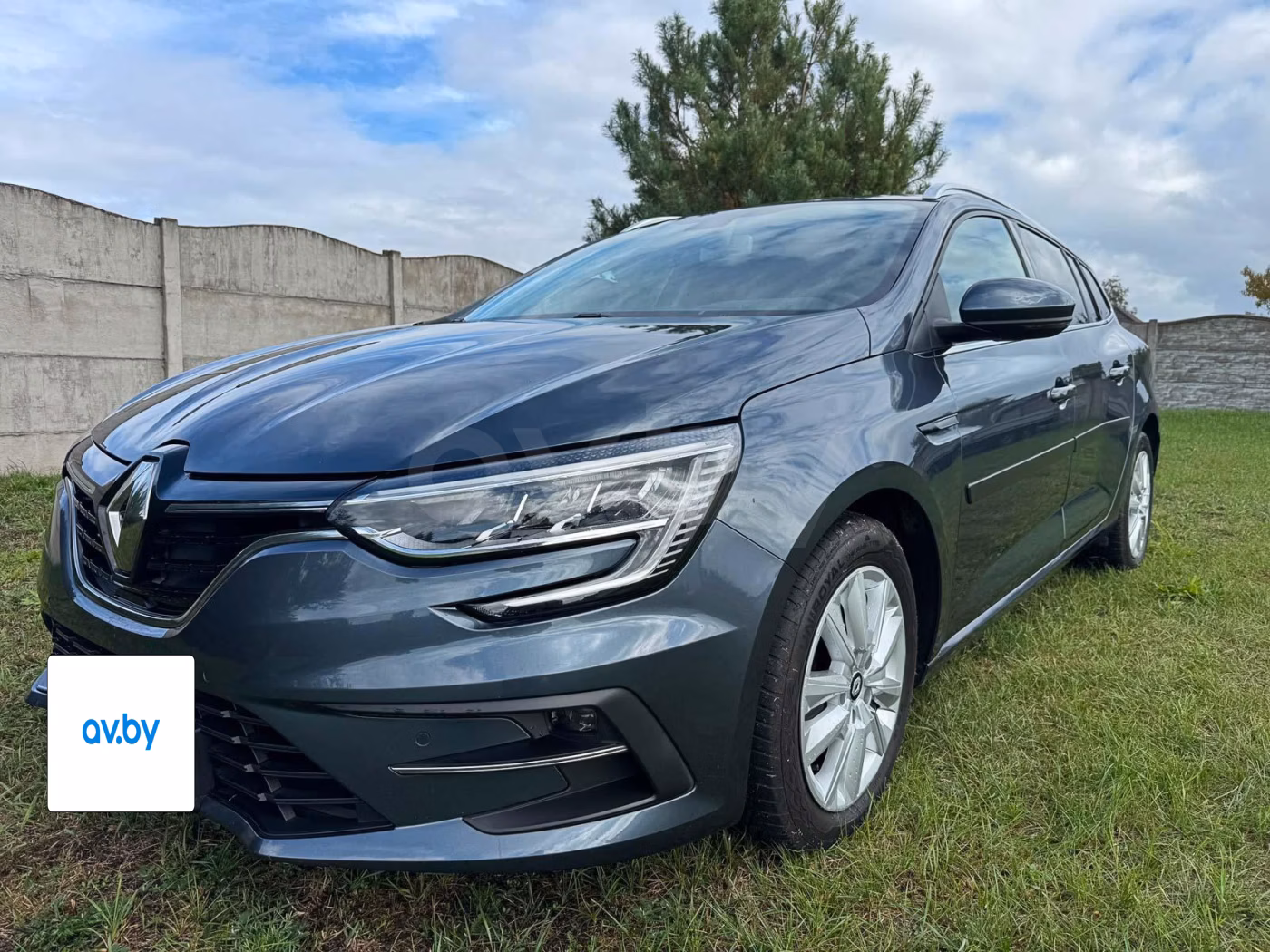 Renault Megane фото 9