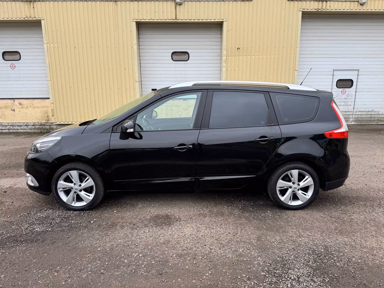 Renault Grand Scenic фото 8