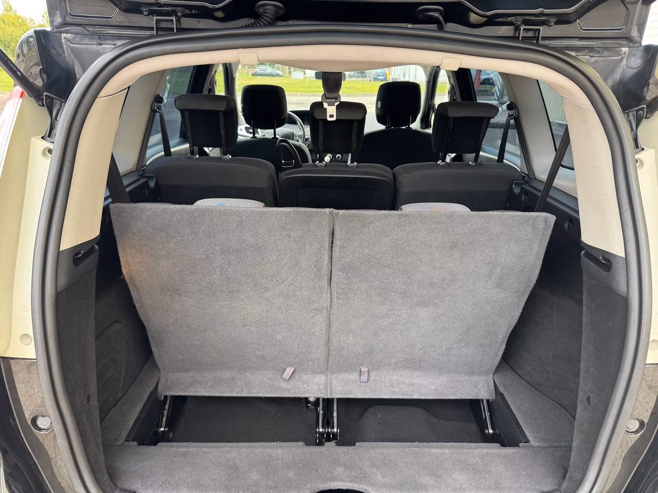 Renault Grand Scenic фото 12