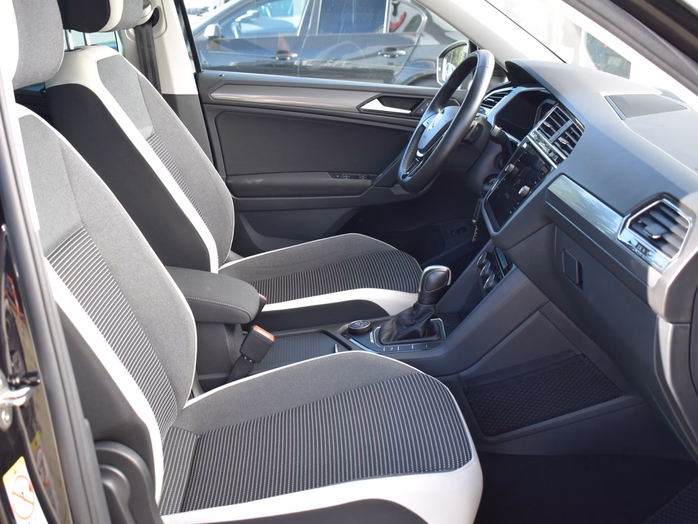 Volkswagen Tiguan фото 12
