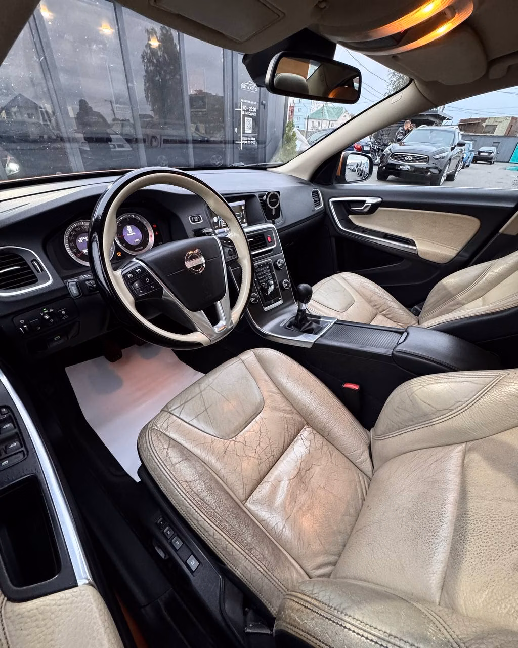 Volvo S60 фото 10