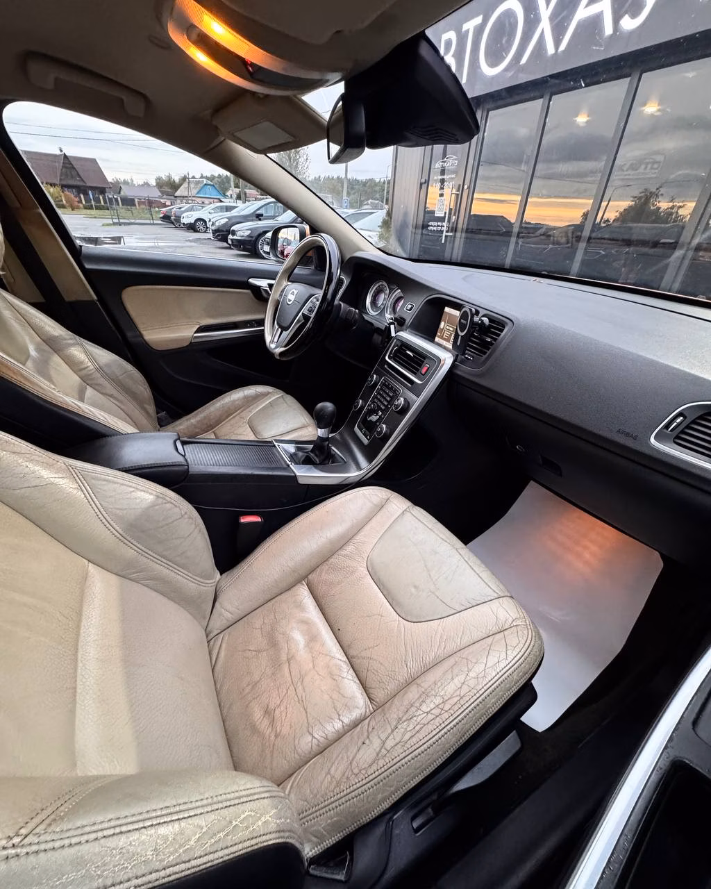 Volvo S60 фото 14