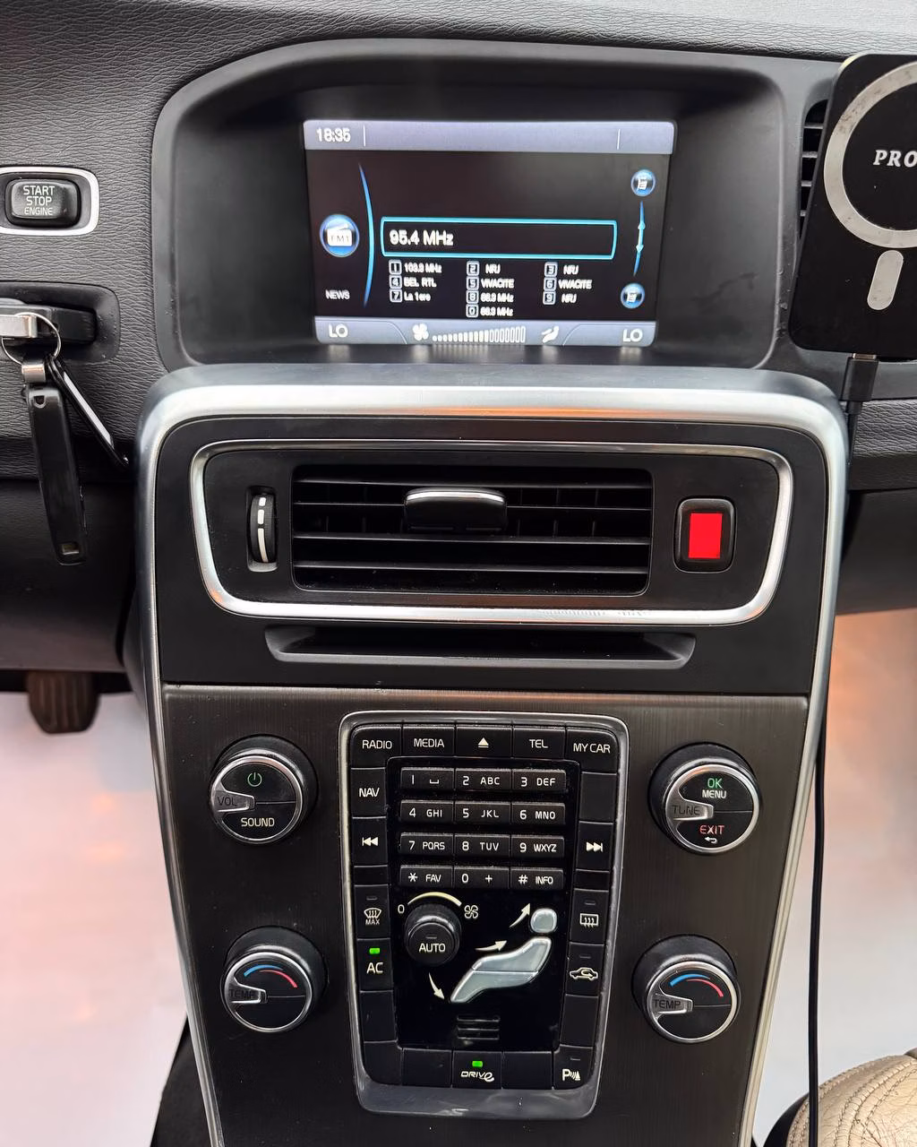 Volvo S60 фото 19