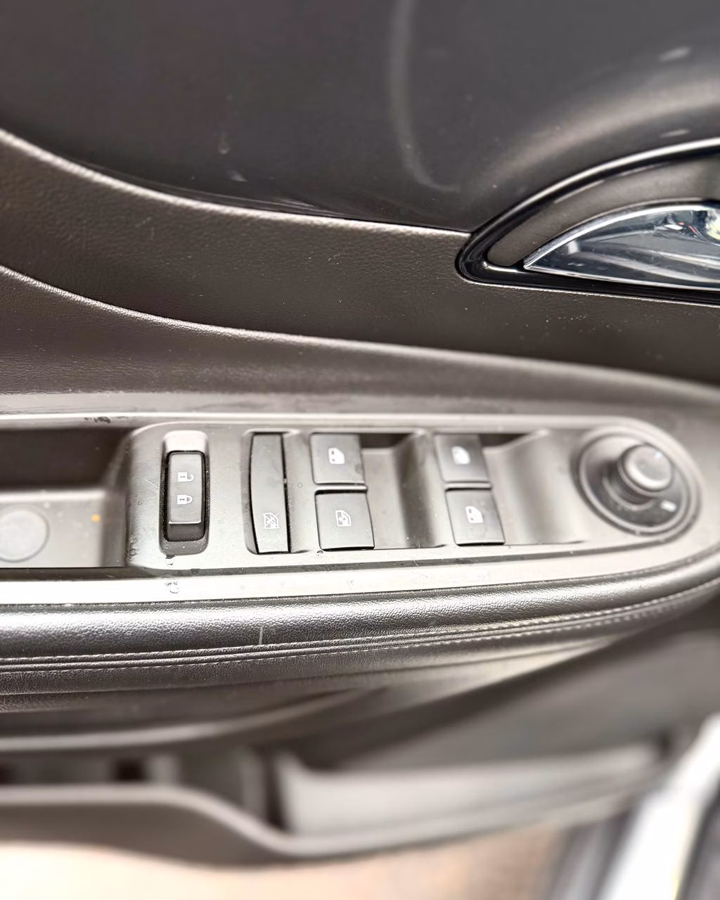 Buick Encore фото 12