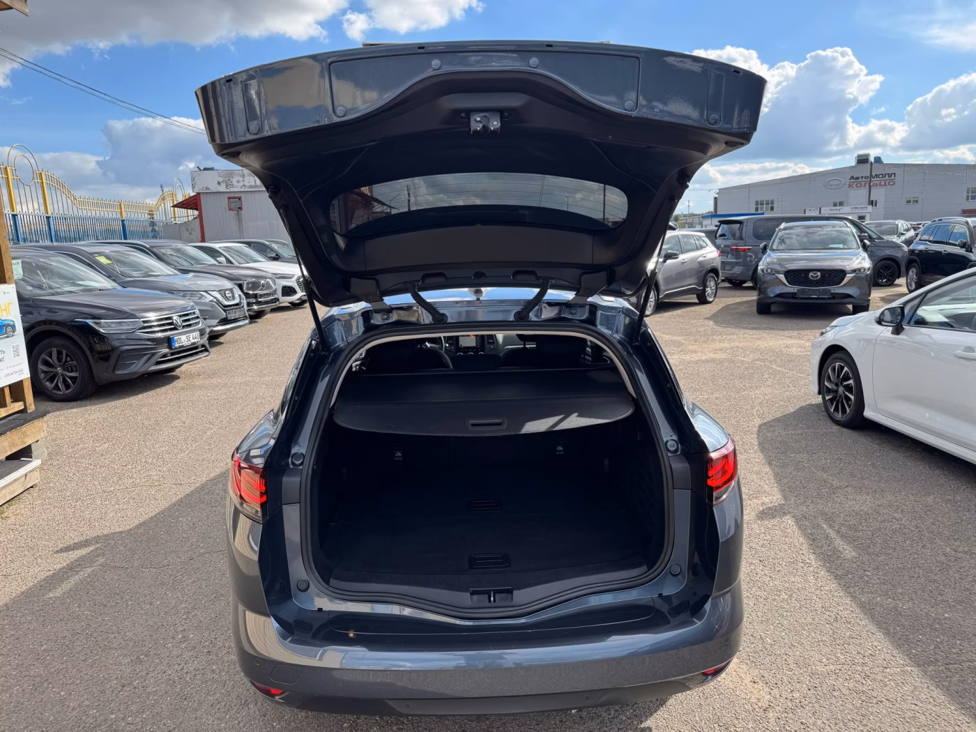 Renault Megane фото 11