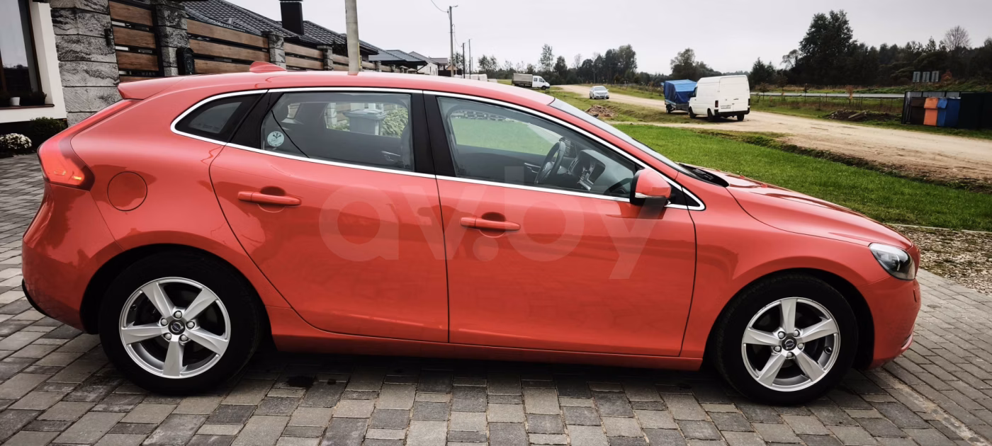 Volvo V40 фото 6