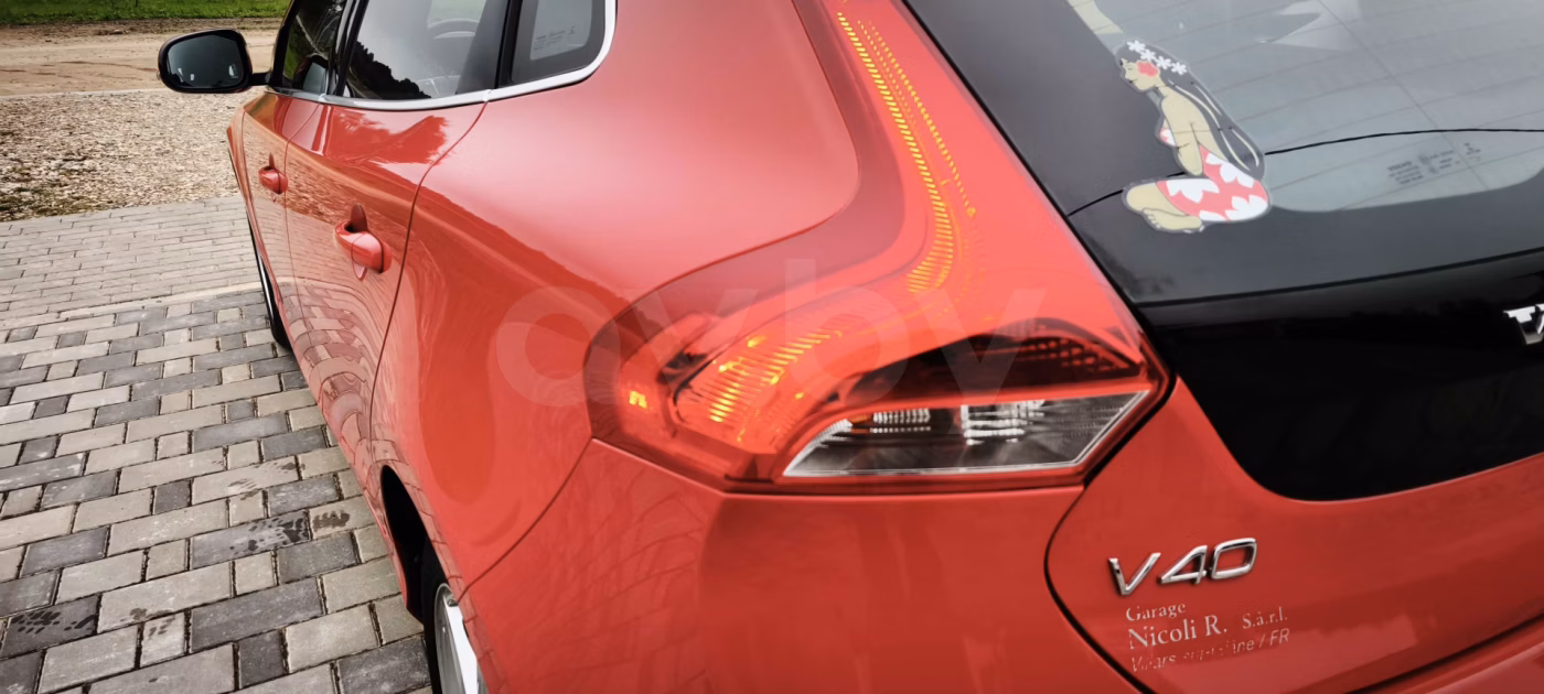 Volvo V40 фото 9