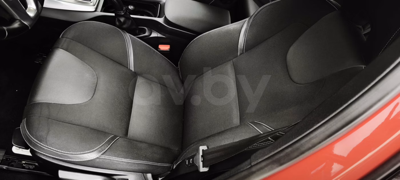 Volvo V40 фото 14