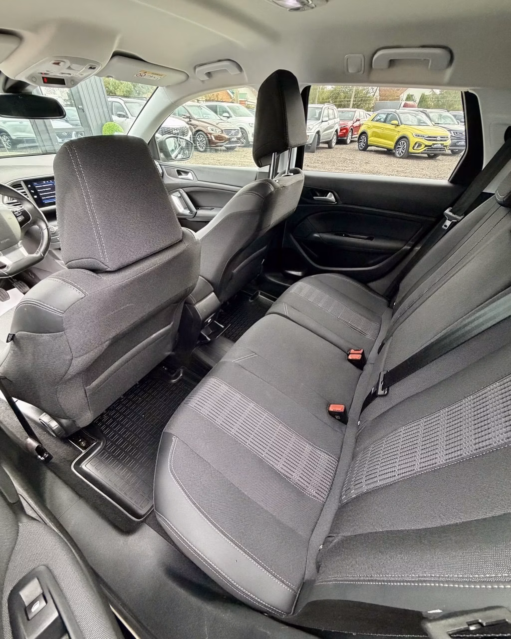 Peugeot 308 фото 9