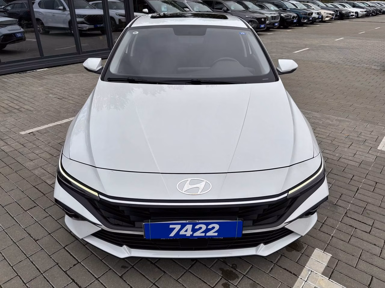 Hyundai Elantra фото 2