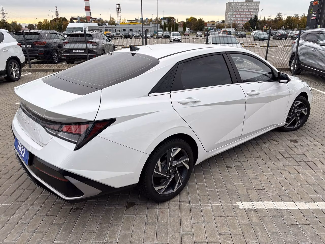 Hyundai Elantra фото 5