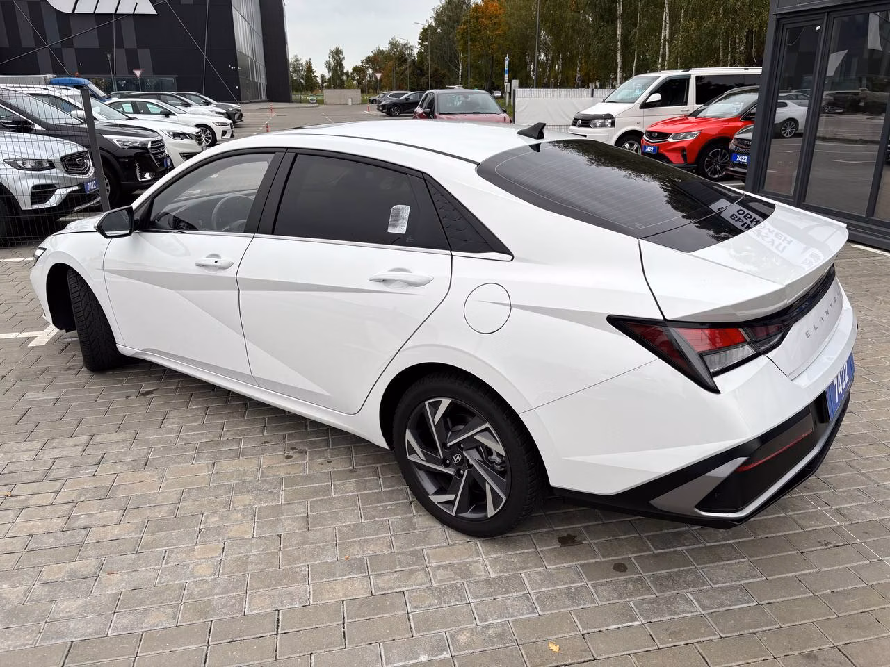 Hyundai Elantra фото 7