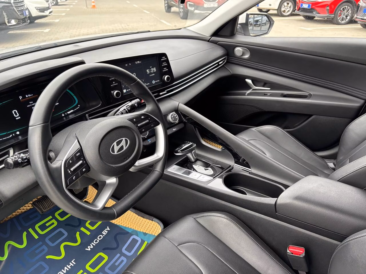 Hyundai Elantra фото 10