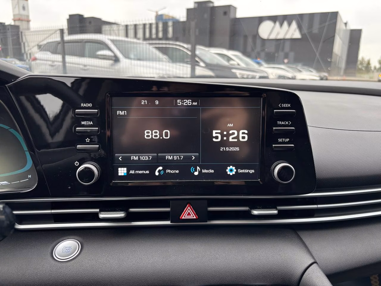 Hyundai Elantra фото 11