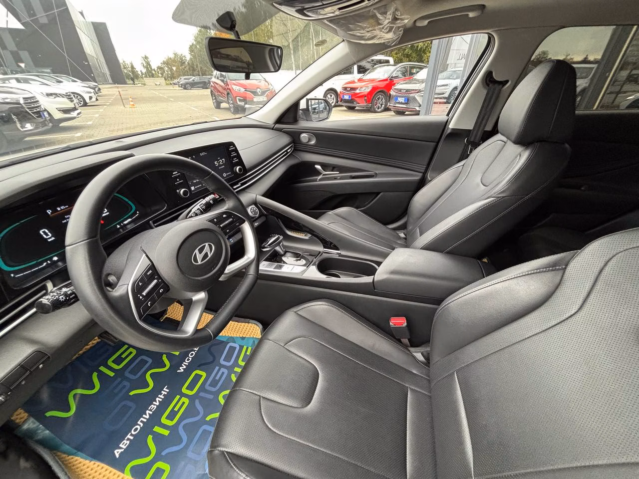 Hyundai Elantra фото 17