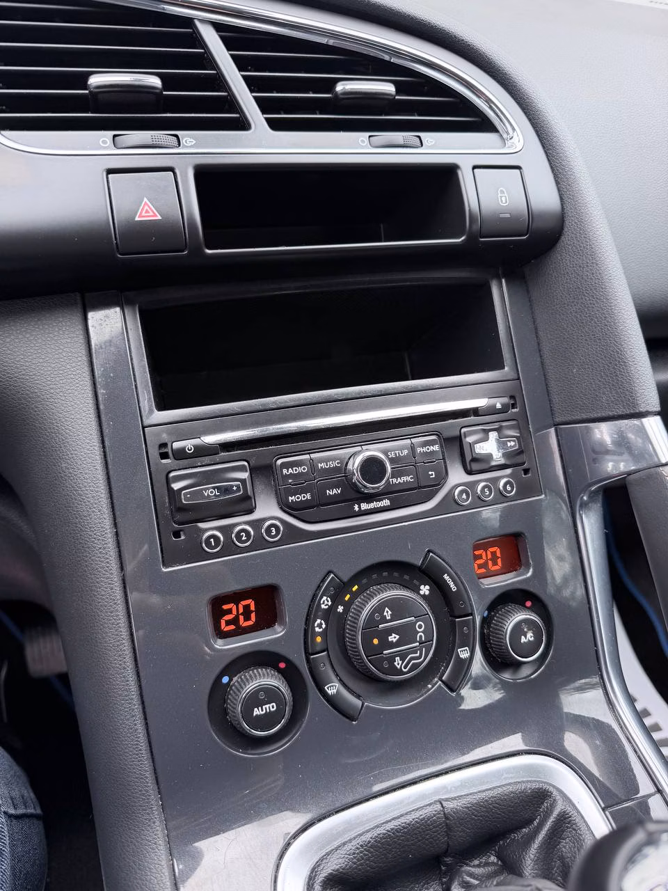 Peugeot 3008 фото 10