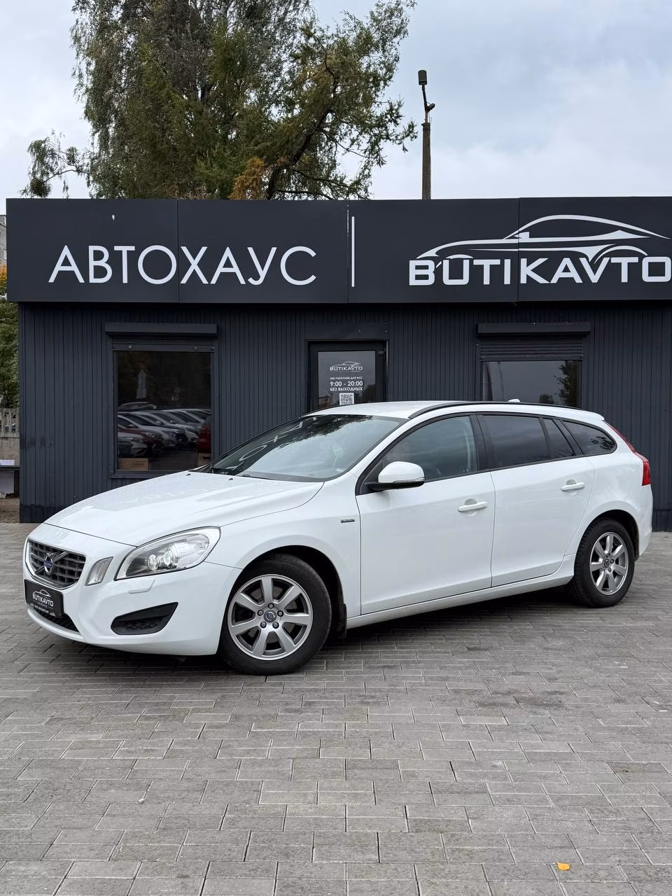 Volvo V60 фото 3