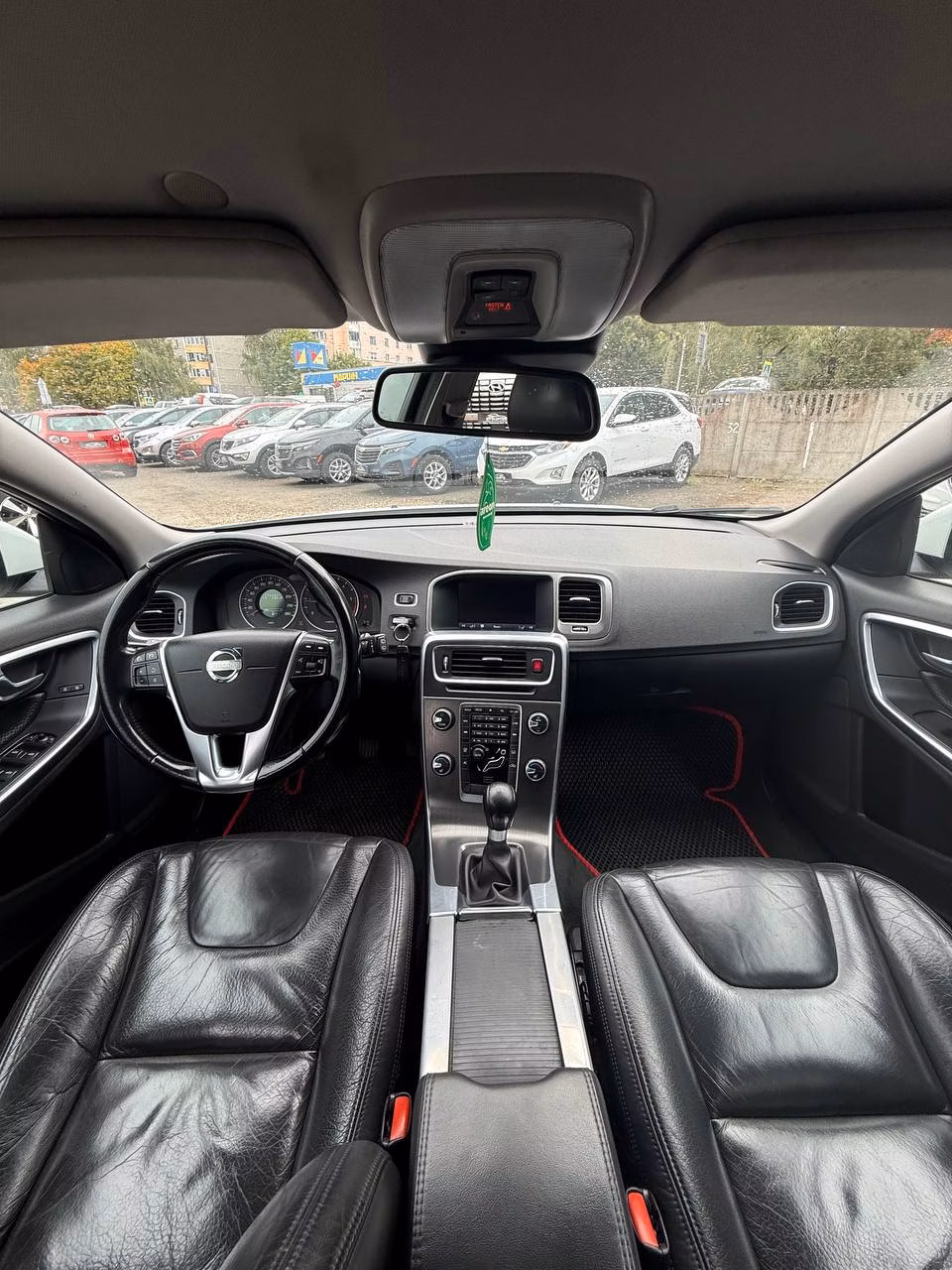 Volvo V60 фото 11