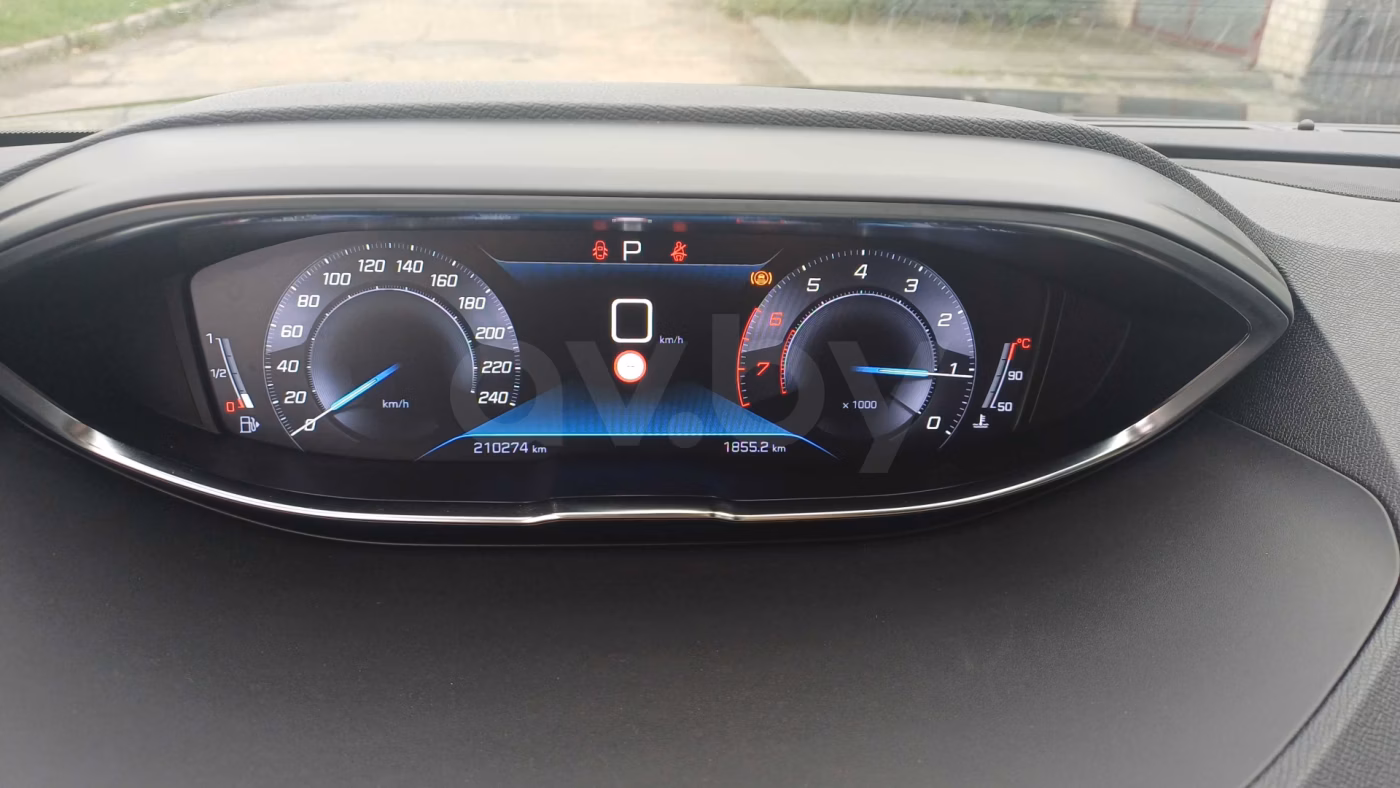 Peugeot 5008 фото 9