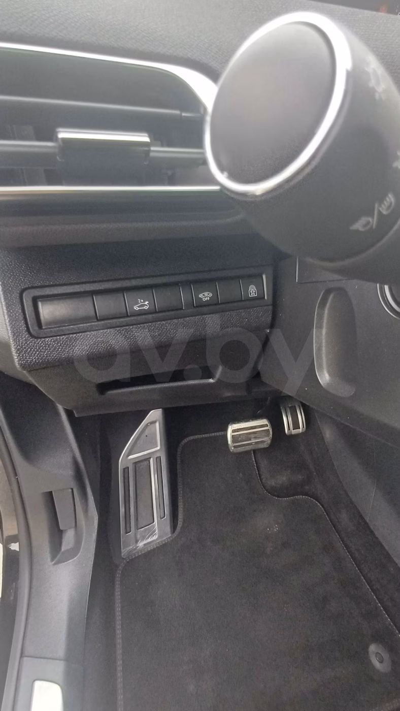 Peugeot 5008 фото 15