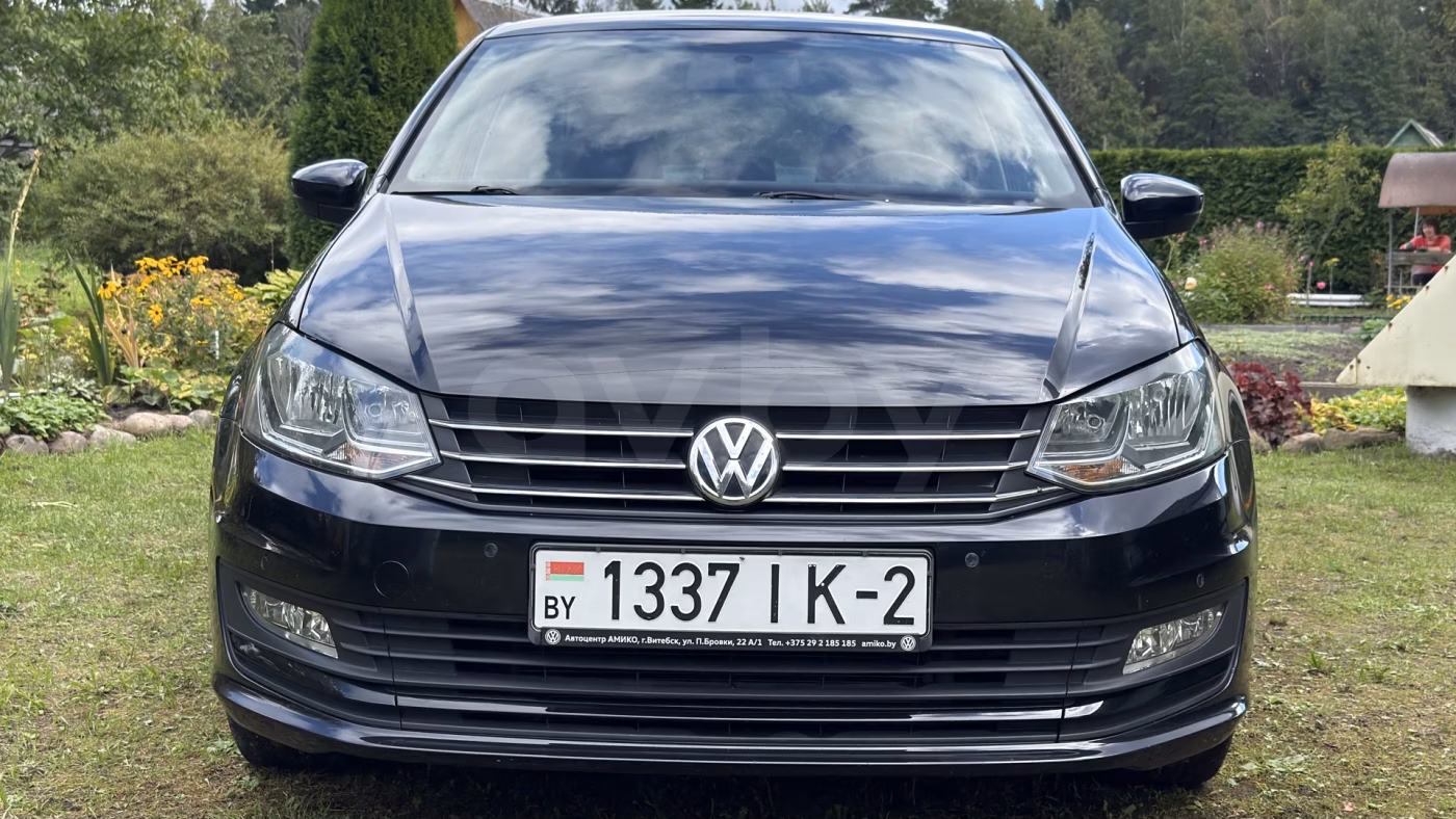 Volkswagen Polo Sedan фото 3