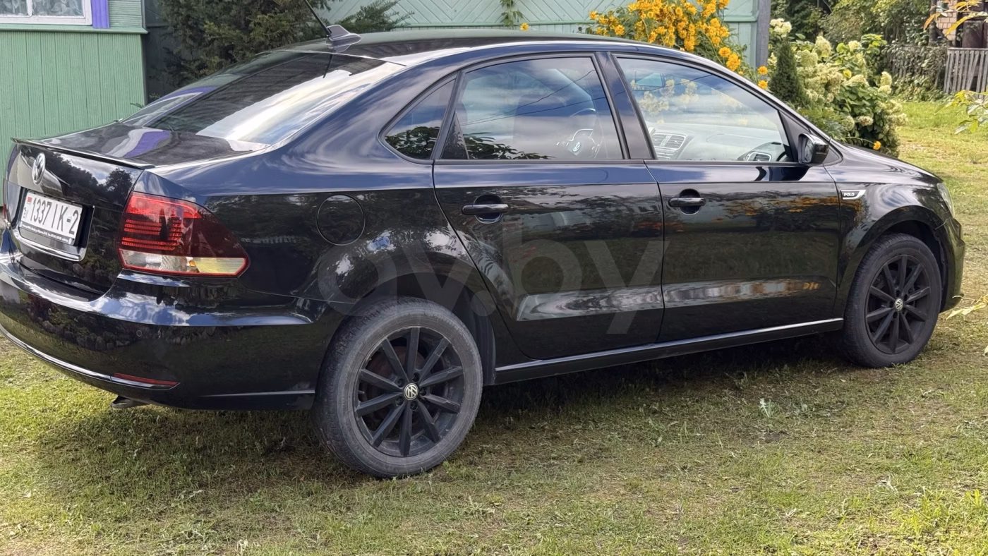Volkswagen Polo Sedan фото 6