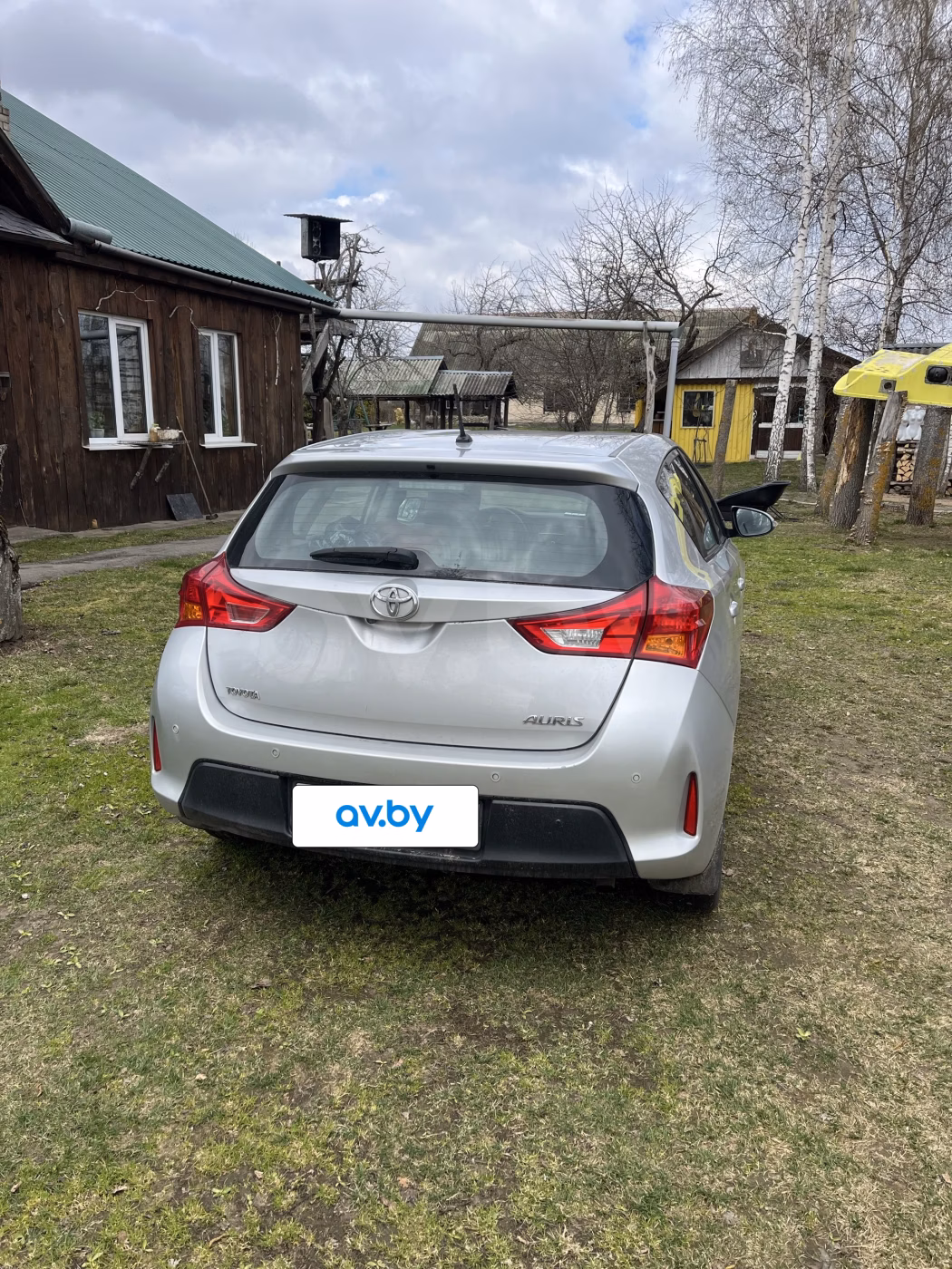 Toyota Auris фото 4