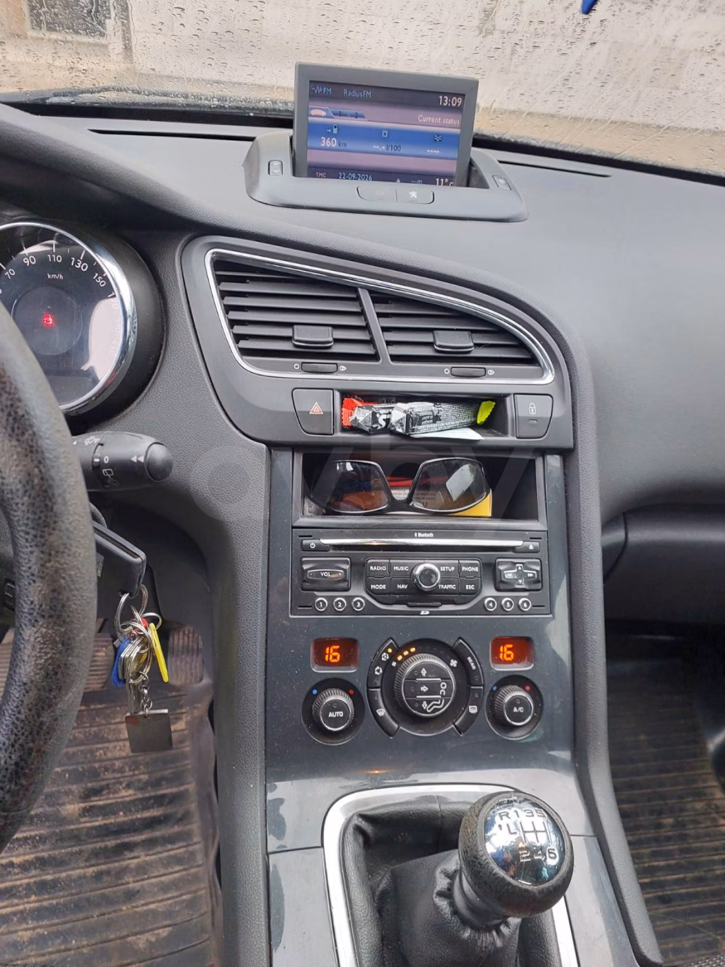 Peugeot 5008 фото 5